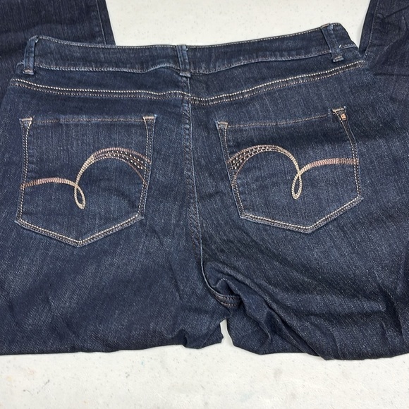 Lee Modern Series Curvy Fit Boot Cut Jeans - Picture 11 of 13